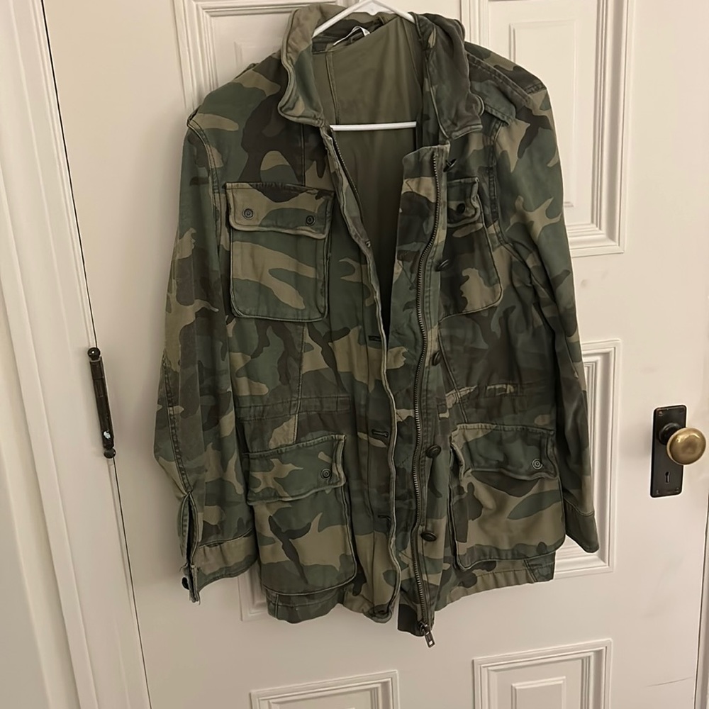 Free People Camo Jacket Never Worn Size Large